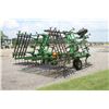 Image 6 : JD 960 24' cultivator, 5 bar spike harrow