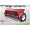 Image 6 : IH 5100 18 run seed drill, grass box, fert