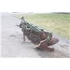 Image 6 : JD 45, 4 furrow, 3pth plow, spring trip