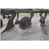 Image 7 : JD 45, 4 furrow, 3pth plow, spring trip