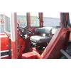 Image 12 : IH 784 2wd tractor, cab, 3pth, 18.4x30, 1299 hours showing, 1 remote, one owner