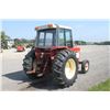 Image 5 : IH 784 2wd tractor, cab, 3pth, 18.4x30, 1299 hours showing, 1 remote, one owner