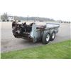 Image 6 : New Idea 3632 tandem axle manure spreader, hydraulic end gate, poly floor, top beater