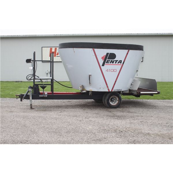 Penta 4100 single axle mixer wagon, single verticle screw, scales, stainless unloading chute, good c