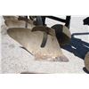 Image 8 : JD 2800, auto reset, vari width, 4 furrow semi mount plow