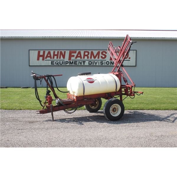 Hardi TR300 sprayer, 35' boom, manual controls