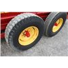 Image 9 : New Holland 185 tandem axle manure spreader, top beater, end gate