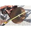 Image 10 : IH 350, 10' wheel disc, cylinder, good blades