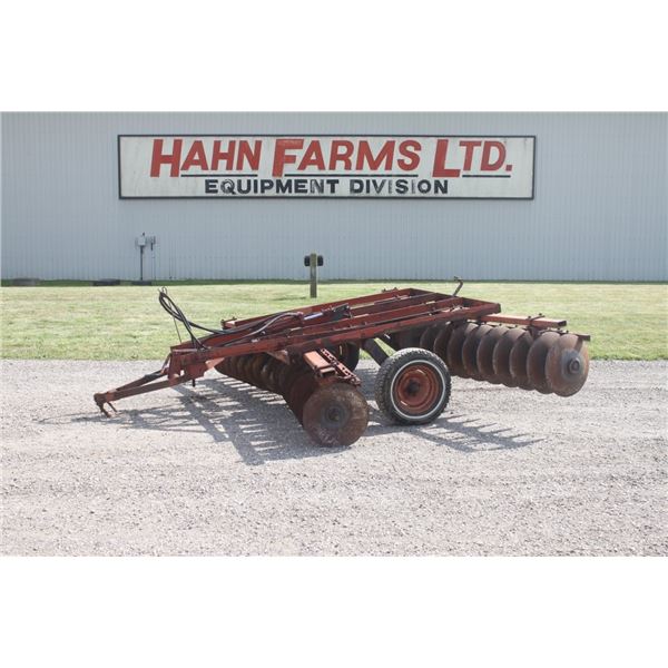 IH 350, 10' wheel disc, cylinder, good blades
