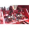 Image 13 : New Idea 7215 small square baler, thrower, one owner