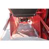 Image 15 : New Idea 7215 small square baler, thrower, one owner