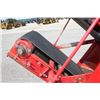 Image 16 : New Idea 7215 small square baler, thrower, one owner
