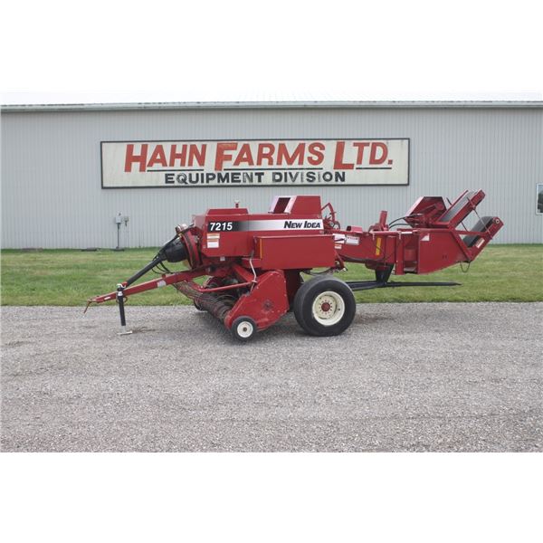 New Idea 7215 small square baler, thrower, one owner