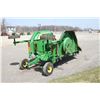 Image 6 : JD E12 -12' bat wing mower, light package, demo unit