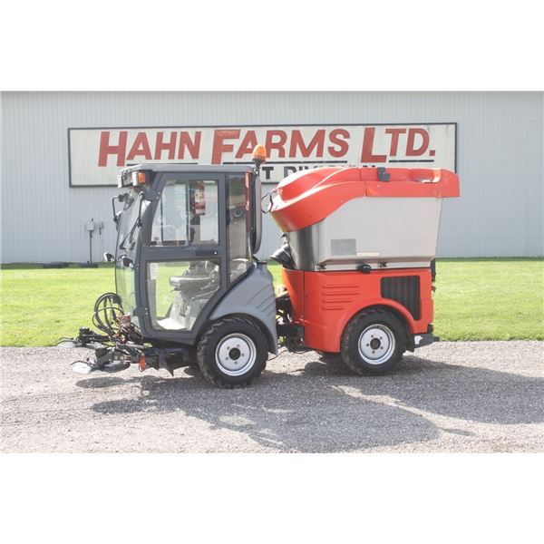 Hako CityMaster 1200 articulating sweeper, comes with sweeper box and utility dump box along with st