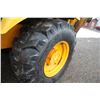 Image 13 : JCB 214 Series 3 Sitemaster , 4wd backhoe, cab, 4 and 1 bucket, flipover forks, 19.5x24, E-hoe, 4297
