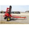 Image 5 : Sunflower 7232 23' hydraulic folding crumbler, one owner, low acres, As New