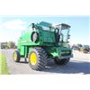 Image 4 : JD 7720 Titan II 4wd combine, chopper, 30.5x32 tires, 2 speed cylinder, 3475 hours, local trade