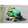 Image 4 : JD X390 lawnmower, 54" deck, hydraulic lift, 19 hours, 2019 Model