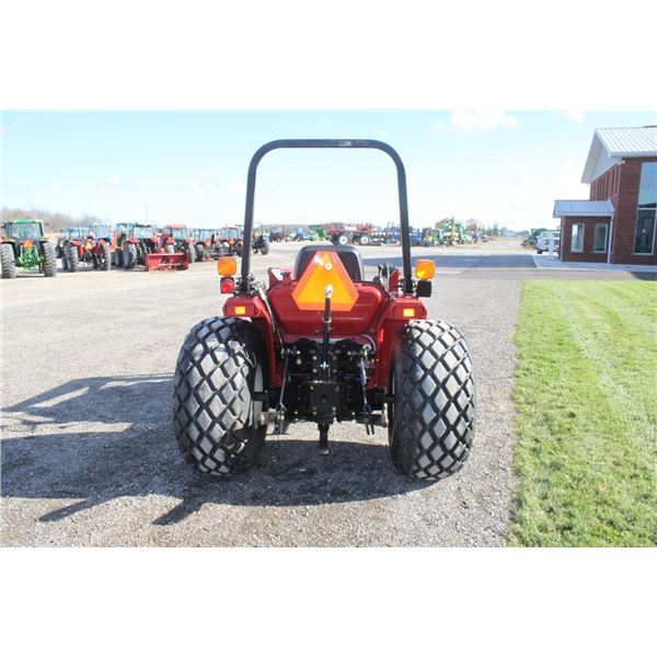 CIH 1130 4wd compact tractor, Alo L108 loader