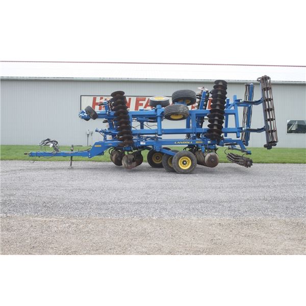 Landoll 7431 VT Plus 23' vertical till, hydraulic levelling, rear crumbler, 2017 Model