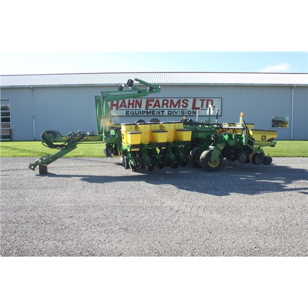 JD 1780 12/23 interplant notill planter, corn and bean plates, HD down preasure, 250 monitor, seed h