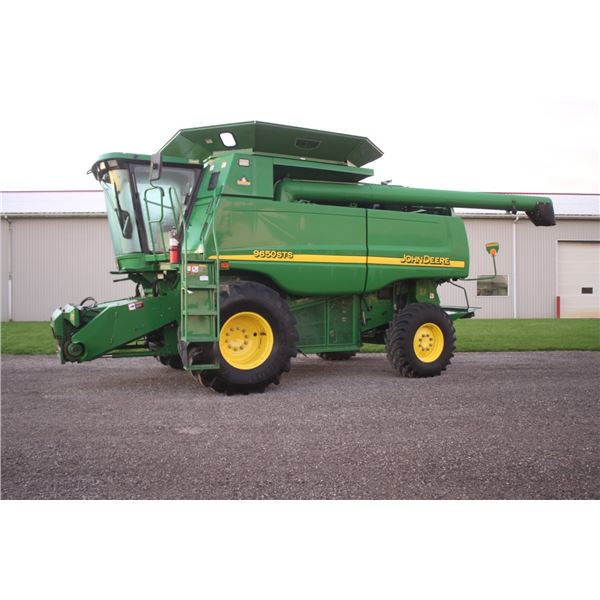 JD 9650 STS 4wd combine, 800/65R32 singles, fine cut chopper, contour, greenstar monitoring, 3600 ho