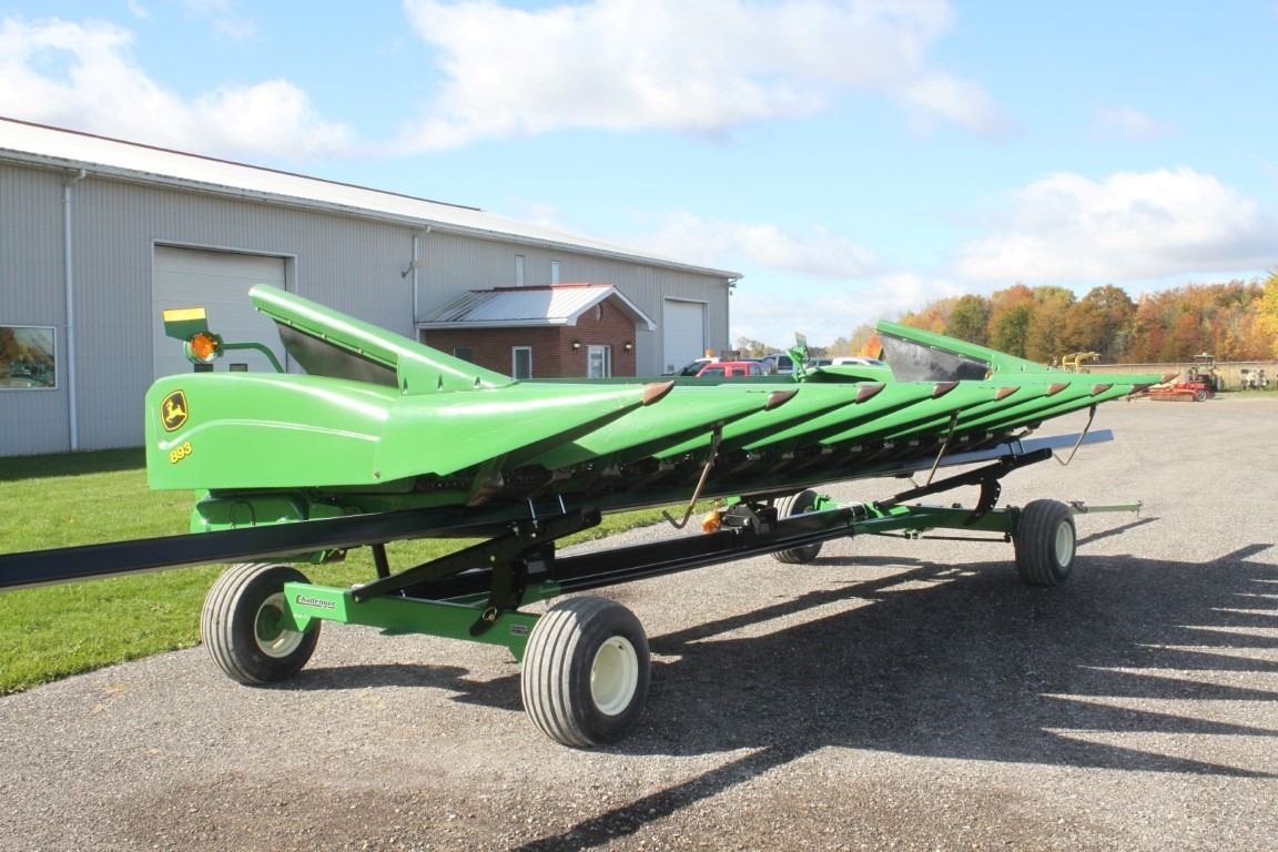 JD 893, 8 row corn head, knife rolls, high corn kit, hydraulic deck