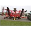 Image 4 : Sunflower 6630 27' verticle till tileage tool, hydraulic level, rear crumbler, low acres