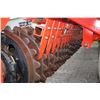 Image 10 : Kuhn 46' hydraulic folding packer, ductile wheels, scrapers, very nice