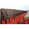 Image 11 : Kuhn 46' hydraulic folding packer, ductile wheels, scrapers, very nice