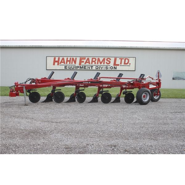 CIH 7500 5 furrow, vari width, auto reset, semi mount plow, complete rebuild, As New