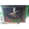 Image 14 : Brent 1082 grain cart, 35.5x32 diamond tread tires, hydraulic deflector, Green, very nice