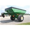 Image 6 : Brent 1082 grain cart, 35.5x32 diamond tread tires, hydraulic deflector, Green, very nice