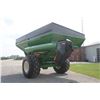Image 8 : Brent 1082 grain cart, 35.5x32 diamond tread tires, hydraulic deflector, Green, very nice