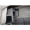 Image 16 : Peterbuilt 386 road tractor, tandem axle, white, Paccar 455hp engine, 13 speed overdrive, pro sleepe