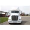 Image 3 : Peterbuilt 386 road tractor, tandem axle, white, Paccar 455hp engine, 13 speed overdrive, pro sleepe
