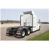 Image 6 : Peterbuilt 386 road tractor, tandem axle, white, Paccar 455hp engine, 13 speed overdrive, pro sleepe