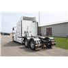 Image 8 : Peterbuilt 386 road tractor, tandem axle, white, Paccar 455hp engine, 13 speed overdrive, pro sleepe