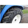 Image 9 : New Holland TL90A 4wd tractor, cab, air, 2 remotes, 12x12 shuttle, 18.4R30, Stoll F8 HD loader, 3766