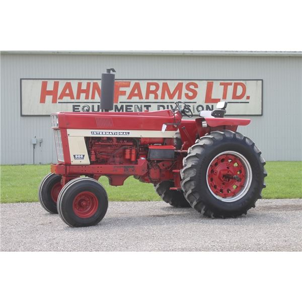 IH 966 2wd tractor, 18.4x34, 2 remotes, New clutch and TA, 4653 hours