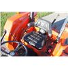Image 15 : Kubota M9000 4wd tractor, utility special, rops, 2 remotes, 18.4x30, M940 self leveling loader, shut