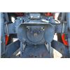 Image 9 : Kubota M9000 4wd tractor, utility special, rops, 2 remotes, 18.4x30, M940 self leveling loader, shut