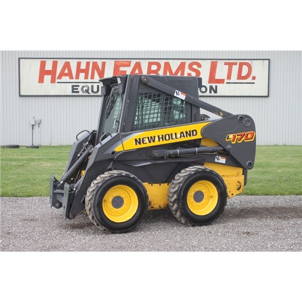 New Holland L170 skidsteer, cab, auxiliary hydraulics, 10x16.5, one owner