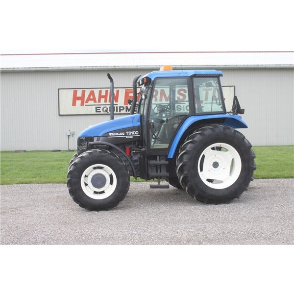 New Holland TS100 4wd tractor, cab, air, 4 remotes, 16x16 powershift, 18.4R34, 3830 hours