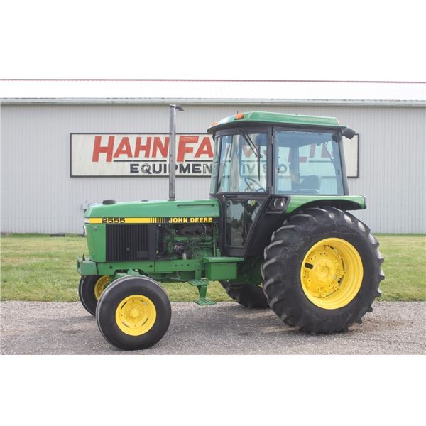 JD 2555 2wd tractor, cab, air, hi/lo, 2 remotes, 18.4 x 30, 6657 hours, local estate tractor