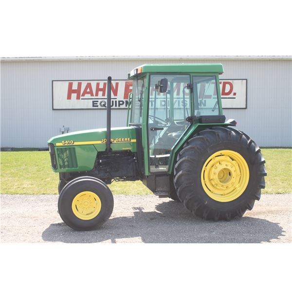 JD 5410 2wd tractor, cab, air, SyncShuttle, 2 remotes, joystick, 18.4x30, rear wheel weights, 4807 h