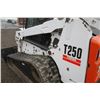 Image 10 : Bobcat T250 Trackskidsteer, cab, air, Gold Package, Power Bob-Tach,  advanced hand controls, keyless