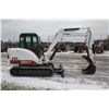 Image 5 : Bobcat 341 excavator, cab, air, hydraulic thumb, dozer blade, local unit