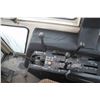 Image 19 : Case 2290 2wd tractor, cab, air, powershift, 2 remotes, 20.8x38, 4641 hours